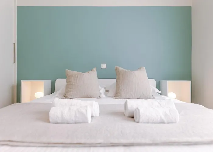 Huswell - Cozy Seaside With Terrace In *